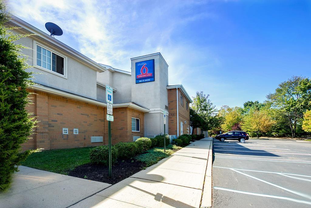 Studio 6-East Brunswick, Nj - Nyc Area Hotel Exterior foto